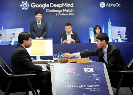 AlphaGo 并没有无超越人类