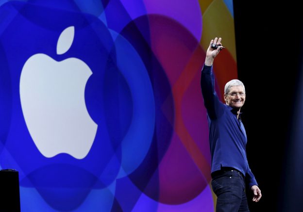 苹果CEO库克任职5周年访问：关于苹果犯的错、持续成长及未来