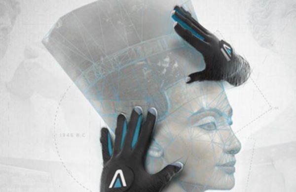 捷克用VR触觉手套，让视障者用「摸的」感受著名雕像