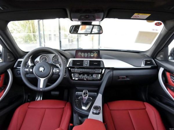 BMW 2017款330内饰设计